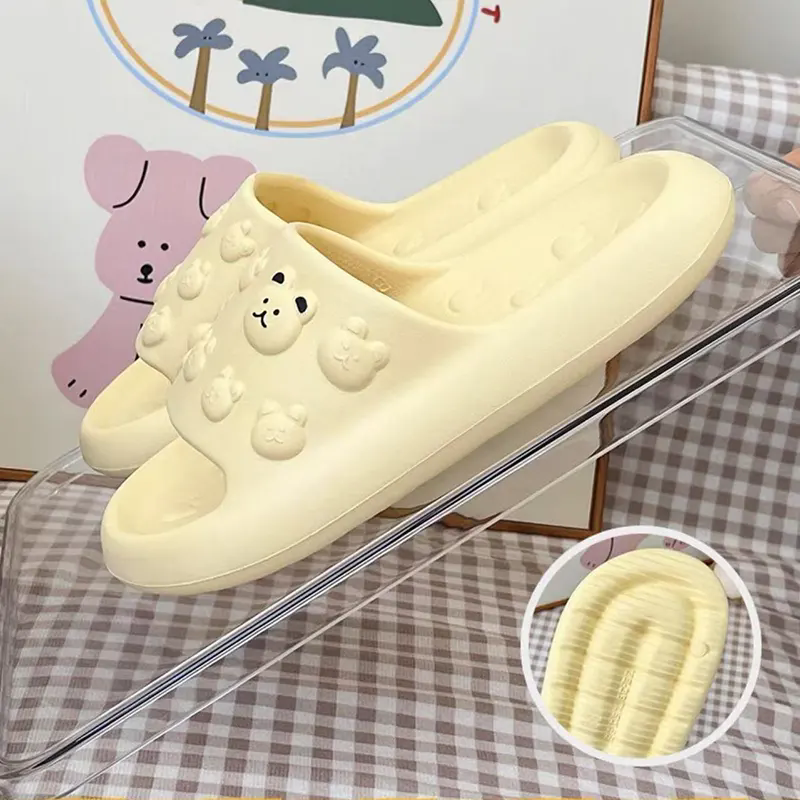 Ako medvedí papuče kombinujú pohodlie, štýl a funkčnosť?